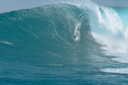Sport photography. Jaws swell on International surfing event in Maui, Hawai 2021 December.のeditorial素材