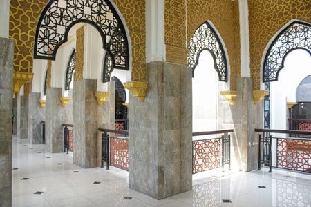 Elegant Islamic Architecture Grand Hallway with Ornate Geometric Patterns