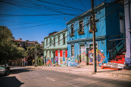 Colorful houses and house facades made of corrugated iron in the city of Valparaiso, Chile.の写真素材