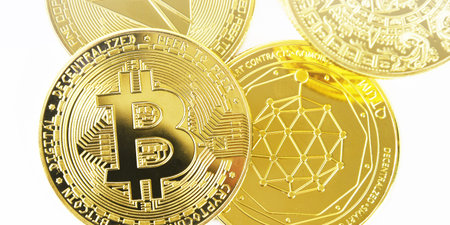 Baner Bitcoin Cryptocurrency, Panorama of gold coin, mining, future money