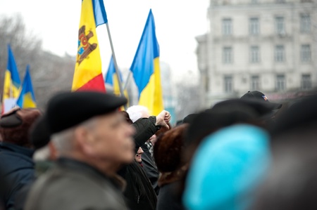 Approximatively 1-2 thousand people have gathered in the National Square from Chisinau (Moldova) to protest against the current administration. The people have come from different parts of the country at the initiative of Iurie Rosca, the leader of Populaのeditorial素材