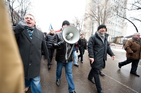 Alexei Tulbure and Iurie Rosca in front of Â protests in Chisinau (Moldova) against the current administration.Â のeditorial素材