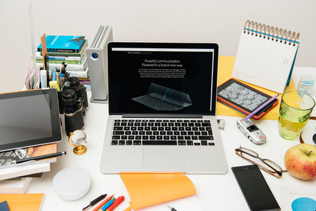 PARIS, FRANCE - SEP 10, 2015: Apple Computers website on MacBook Pro Retina in a creative room environment showcasing the newly announced iPad pro keyboardのeditorial素材
