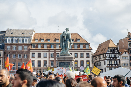 STRASBOURG, FRANCE - OCT 4, 2015 Demonstrators protesting against Turkish President Recep Tayyip Erdogan's visit to Strasbourg - people protesting in PLace Kleberのeditorial素材