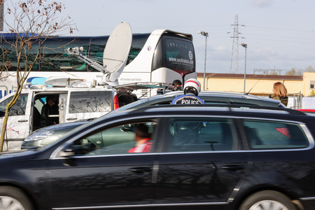STRASBOURG, FRANCE - NOV 14 2015: French Police checking vehicles on the 'Bridge of Europe' between Strasbourg and Kehl Germany, as a security measure in the wake of attacks in Paris - officer inspecting carのeditorial素材