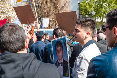 Armenian diaspora protest outside Azerbaijan Embassy against the 2016 clashes in Nagorny-Karabakh, the region disputed by Armenia and Azerbaijan.のeditorial素材