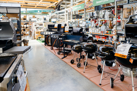 BUCHAREST, ROMANIA - APR 1, 2016: Interior of Hornbach the German DIY-store chain offering home improvement and do-it-yourself goods - customers buying goods, selecting the best toolsのeditorial素材
