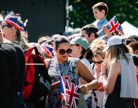 WINDSOR, BERKSHIRE, UNITED KINGDOM - MAY 19, 2018: Waiting to see the royal couple during royal wedding marriage celebration of Prince Harry, Duke of Sussex and the Duchess of Sussex Meghan Markleのeditorial素材