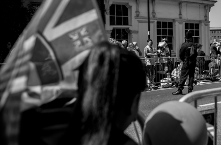 WINDSOR, BERKSHIRE, UNITED KINGDOM - MAY 19, 2018: Constable near security fence for royal wedding marriage celebration of Prince Harry, Duke of Sussex and the Duchess of Sussex Meghan Markleのeditorial素材