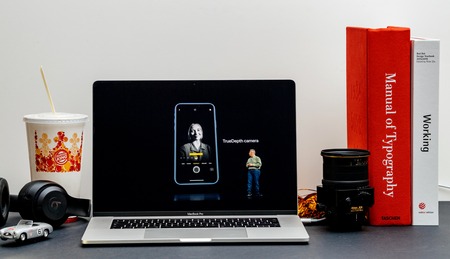 London - September 13, 2018: Apple Computers internet website on 15 inch 2018 MacBook Retina in room environment showcasing iPhone Xs Max R Keynote in Cupertino Phil Schiller TrueDepth Cameraのeditorial素材