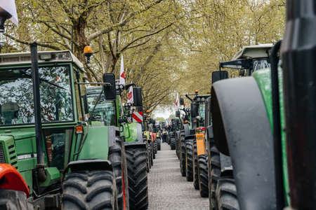 One thousand tractors roll for farmer protestのeditorial素材