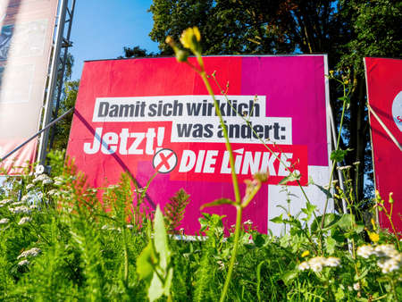 Red large election poster Die Linke - translated as The left party.のeditorial素材