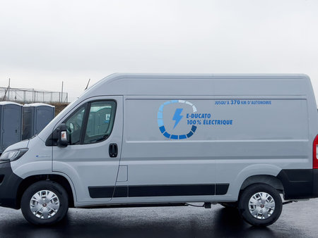 Side view of Fiat E-ducato electric van - transportation in full compliance with city centers