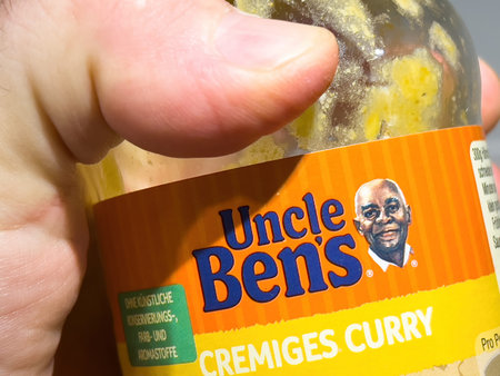 Old logotype of Uncle Bens on Currt sauce