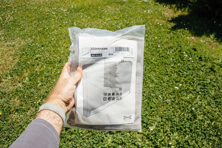Green garden background with new SODERHAMN Ikea Cover for armrest in the package