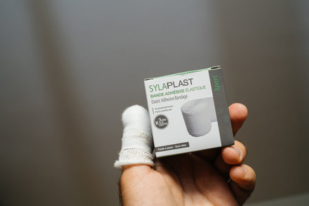 Syla Plast elastic adhesive bandage without latex