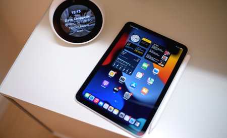 New Apple iPad mini pro tablet with Pencil charging next to theのeditorial素材