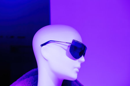Mannequin head wearing elegant large sunglassesの写真素材
