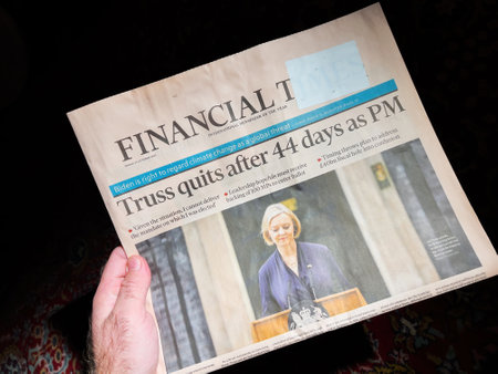 Breaking News: Uk Economy in Crisisのeditorial素材