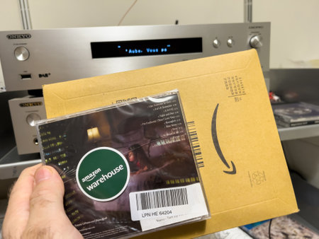 Damaged Cd: Diana Krall delivered by Amazonのeditorial素材