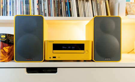 Onkyo CS-265 CD Hi-Fi Mini System on the Vitsoe 606 shelvesのeditorial素材