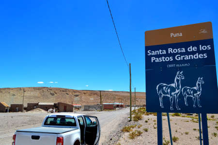 Access to Santa Rosa de los Pastos Grandes, Salta, Argentinaのeditorial素材