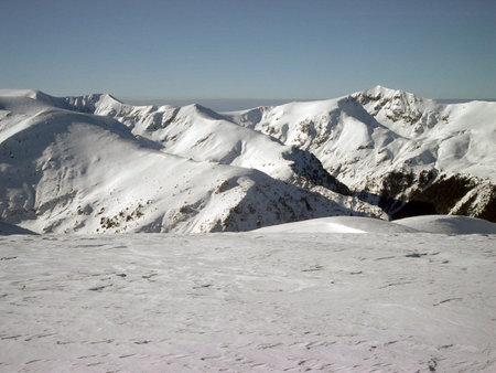 Winter and snow landscape with Godeanu Mountains, Charpatians Mountains in Romaniaの写真素材