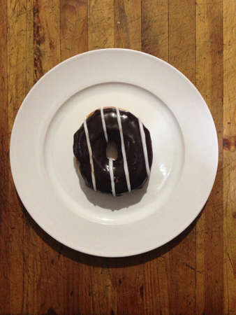 donut in a plateの素材