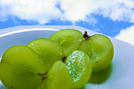 Cut Shine Muscat