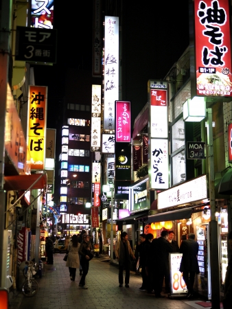 SHINJUKU,TOKYO MARCH 22, 2012: Shinjuku is an entertainment and night live district in Tokyo, Japan.のeditorial素材