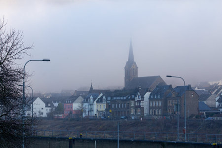 Fog coming in the valley over the river Mosel near Cochemのeditorial素材