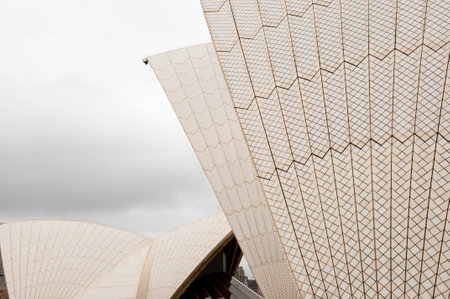 SYDNEY, AUSTRALIA - November 1, 2010: The Sydney Opera House is a multi-venue arts center designed by Danish architect Jorn Utzonのeditorial素材