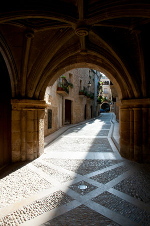 Arch Passage - Calaceite - Spainの写真素材