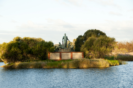 Statue in Herdsman Lake - Perth - Australiaの写真素材