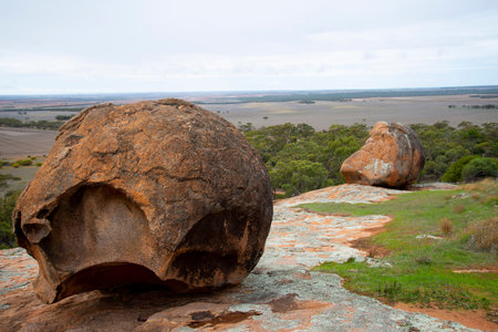Tcharkuldu Rock - South Australiaの写真素材