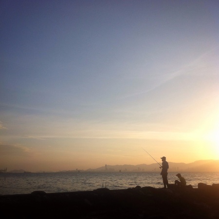 Fishing before sunsetの素材