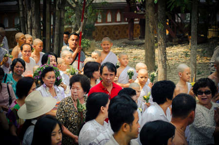 Ordination tradition of the northern summer in the year 2013, the ordination of young men of Thailand gratitude to their parents.のeditorial素材