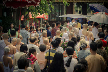Ordination tradition of the northern summer in the year 2013, the ordination of young men of Thailand gratitude to their parents.のeditorial素材