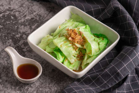 Stir fried cabbage with fish sauceの写真素材