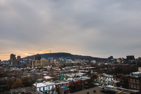 Montreal, Canada _ November 24, 2017. Montreal Mount Royal View from East during Sunsetのeditorial素材