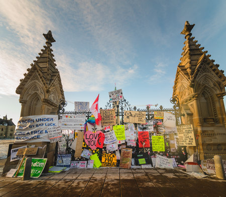Ottawa, Ontario, Canada - February 13, 2022. Protester Messages on the Fence of the Parliament during Freedom Convoy Protest in Ottawa.のeditorial素材