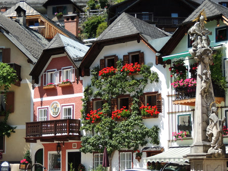 Hallstatt, beautiful Austrian town on the shores of a lake.の写真素材