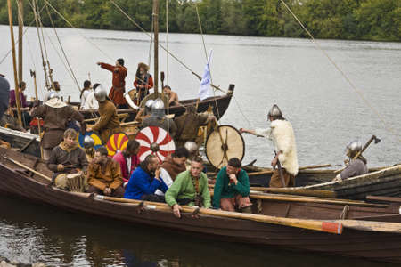 MOSCOW  SEPTEMBER 4: Historical festival devoted to the Citys Day, vikings on boats, September 4, 2011, in Moscow, Russia.のeditorial素材