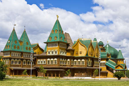 Moscow, Russia - June 04, 2011: wooden palace of Russian kings in mansion Kolomenskoye, 16 century, reconstruction.のeditorial素材