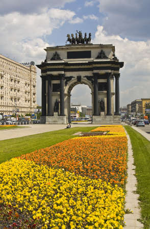 Moscow, Russia - May 22, 2010: Triumphal arch in honour of victory in war with Napoleon in 1812 year.のeditorial素材