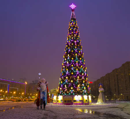 Moscow, Russia - December 23, 2011: Christmas tree on memorial Poklonnaya hill.のeditorial素材