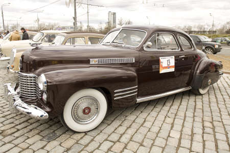 Moscow A A Aœ April 21 Retro Car Cadillac On Rally Of Classical Cars On Poklonnaya Hill April 21 13 In Town Moscow Russia Imagenes Y Fotos Libres De Derechos