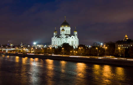 Cathedral of Jesus Christ Saviour on bank of Moscow-river at night in Moscow.のeditorial素材