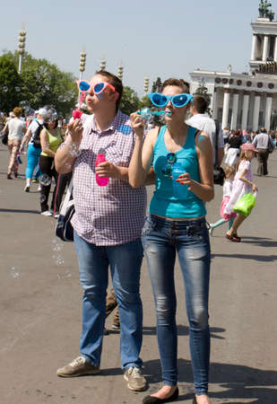MOSCOW - MAY 18, 2014: carnival and parade Dream flash - 2014 (Soap bubbles day) in All-Russian Exhibition centre. のeditorial素材