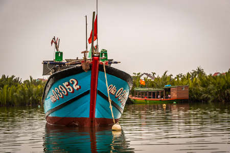 Fishing boat near Hoi An at the Cam Than fishing village on the Vjnh Cua Daiのeditorial素材